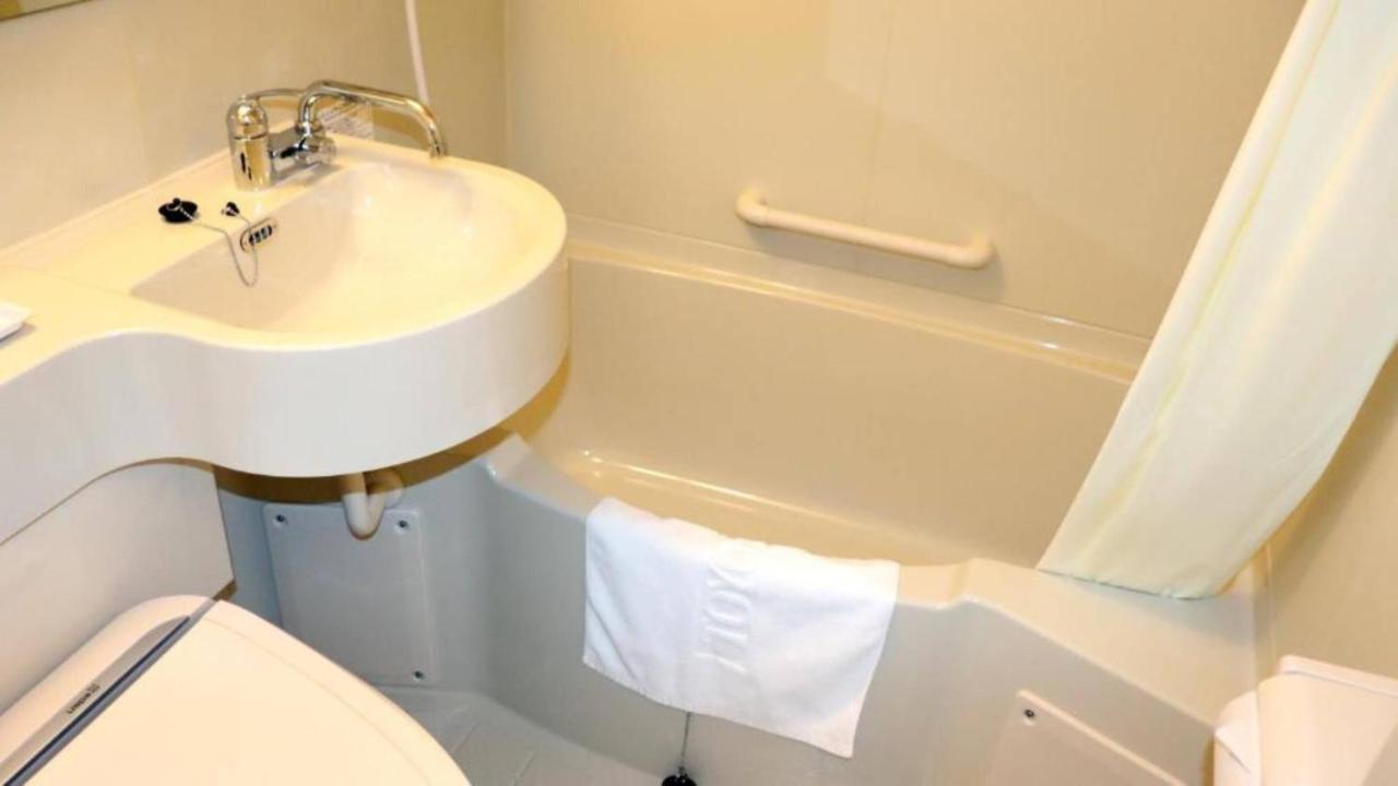 Toyoko Inn Saitama Toda koen eki Nishi guchi Bagian luar foto